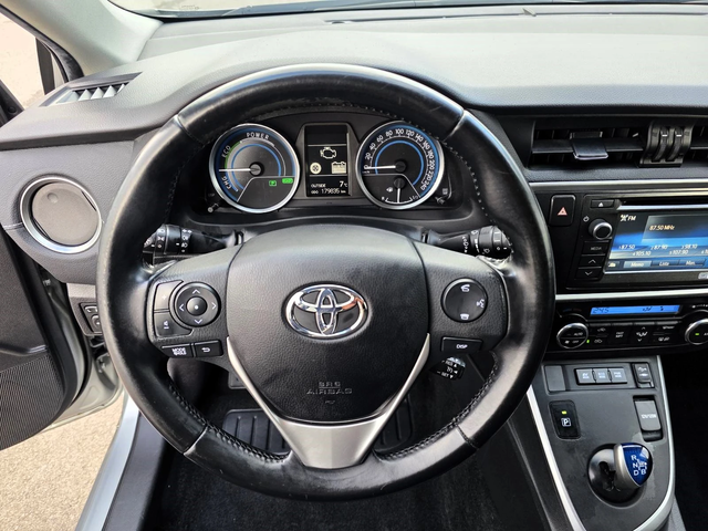 Toyota Auris 1.8Hybrid/136/e-CVT/Active+ - автомобили, коли, обяви за нови и употребявани 7