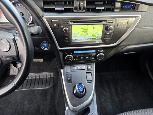 Toyota Auris 1.8Hybrid/136/e-CVT/Active+ - автомобили, коли, обяви за нови и употребявани 8