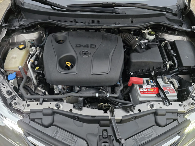 Toyota Auris 1.4d 90к.с 159хил.км. - автомобили, коли, обяви за нови и употребявани 13