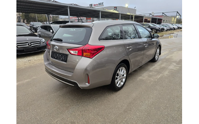 toyota-auris - 3