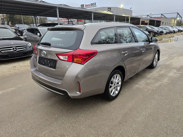 Toyota Auris 1.4d 90к.с 159хил.км. - автомобили, коли, обяви за нови и употребявани 3