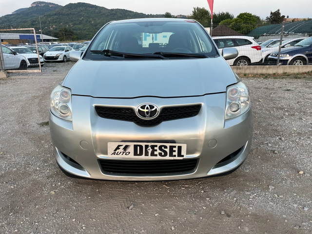 Toyota Auris 2.0d4d-126-ITALIA - автомобили, коли, обяви за нови и употребявани 1