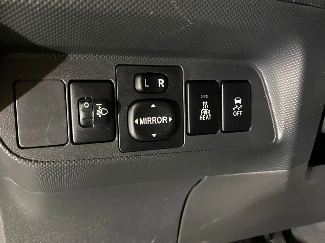 Toyota Auris 1.4 D-4D 90hp - автомобили, коли, обяви за нови и употребявани 10