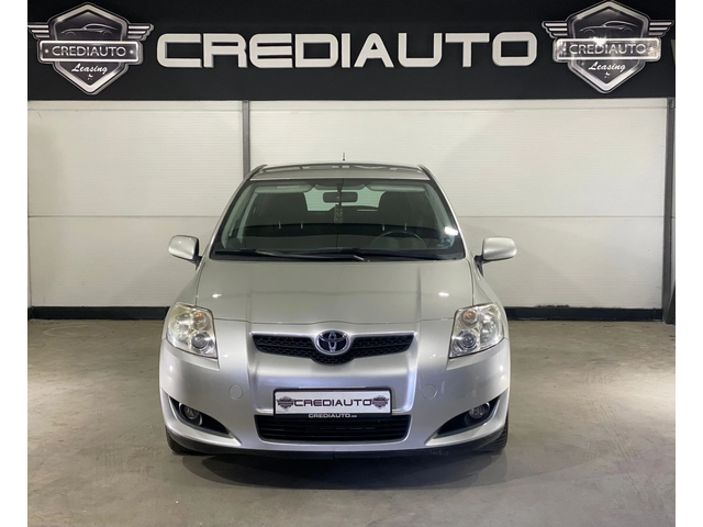 Toyota Auris 1.4 D-4D 90hp - автомобили, коли, обяви за нови и употребявани 1