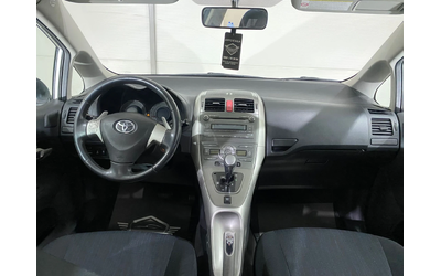 Toyota Auris 1.4 D-4D 90hp - автомобили, коли, обяви за нови и употребявани 7