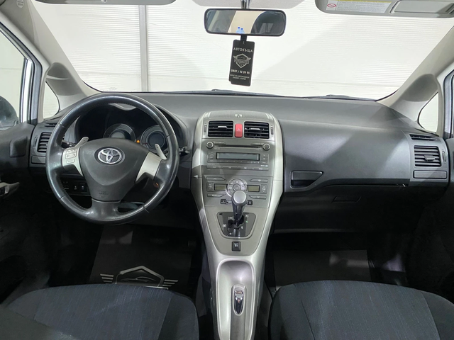 Toyota Auris 1.4 D-4D 90hp - автомобили, коли, обяви за нови и употребявани 7