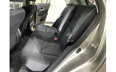 Toyota Auris 1.4 D-4D 90hp - автомобили, коли, обяви за нови и употребявани 9