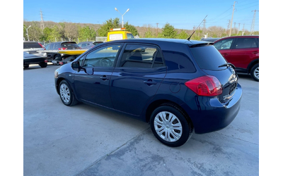 toyota-auris - 3