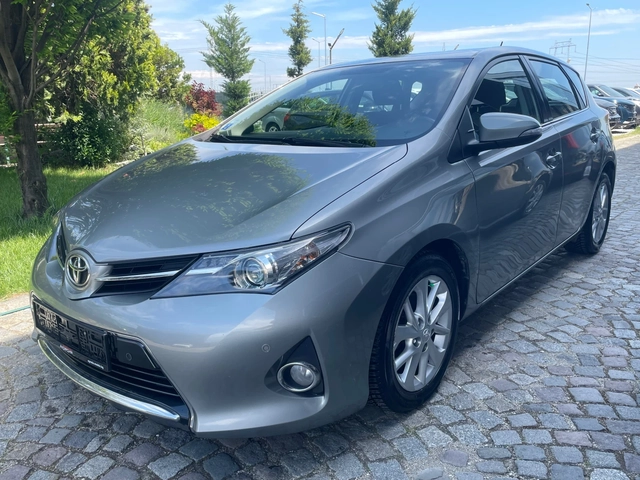 Toyota Auris 1.4 d4d Active - автомобили, коли, обяви за нови и употребявани 0