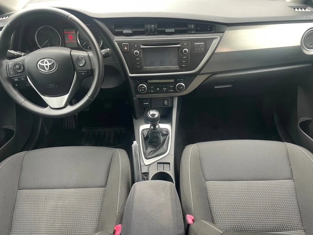 Toyota Auris 1.4 d4d Active - автомобили, коли, обяви за нови и употребявани 11