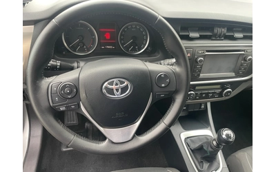 Toyota Auris 1.4 d4d Active - автомобили, коли, обяви за нови и употребявани 12