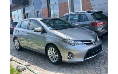 toyota-auris - 3