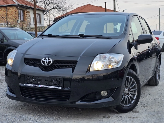 Toyota Auris 1.4 D4D 90 К.С. 6 СКОРОСТИ КЛИМАТРОНИК - автомобили, коли, обяви за нови и употребявани 0