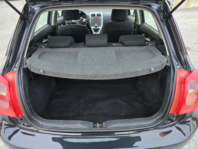 Toyota Auris 1.4 D4D 90 К.С. 6 СКОРОСТИ КЛИМАТРОНИК - автомобили, коли, обяви за нови и употребявани 15