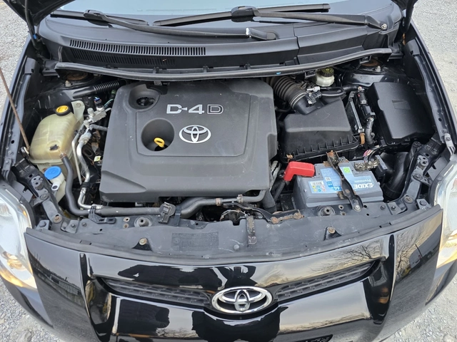 Toyota Auris 1.4 D4D 90 К.С. 6 СКОРОСТИ КЛИМАТРОНИК - автомобили, коли, обяви за нови и употребявани 16