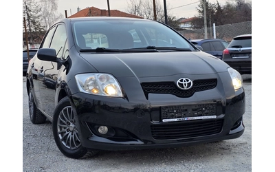 toyota-auris - 1