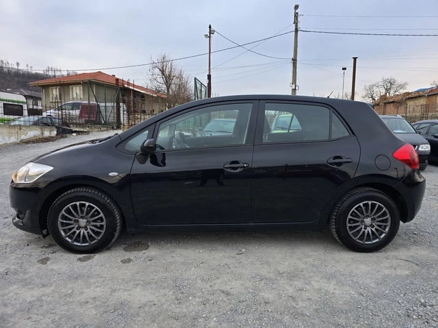 Toyota Auris 1.4 D4D 90 К.С. 6 СКОРОСТИ КЛИМАТРОНИК - автомобили, коли, обяви за нови и употребявани 4