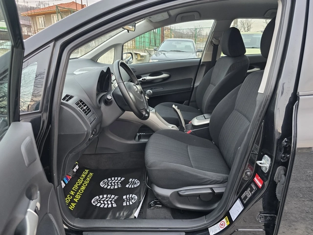 Toyota Auris 1.4 D4D 90 К.С. 6 СКОРОСТИ КЛИМАТРОНИК - автомобили, коли, обяви за нови и употребявани 8