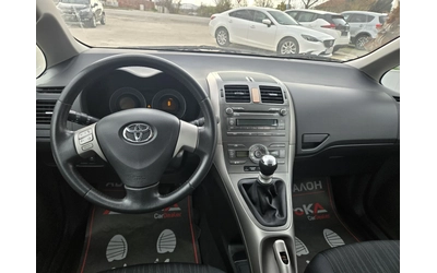 Toyota Auris 2.0D4d-126кс= 136.000км= 6СК= КЛИМАТРОНИК - автомобили, коли, обяви за нови и употребявани 10