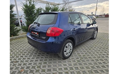toyota-auris - 2