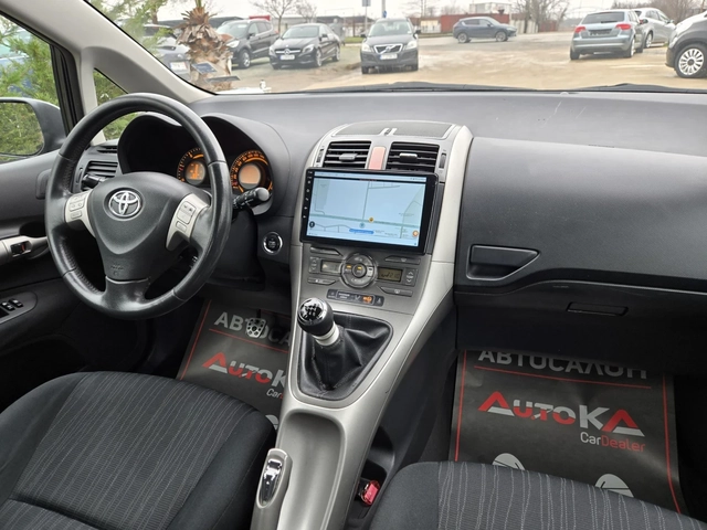 Toyota Auris 2.0D4d-126кс= 6ск= KEYLESS= NAVI= КСЕНОН= КЛИМАТРО - автомобили, коли, обяви за нови и употребявани 12