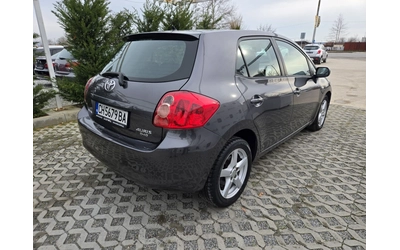 toyota-auris - 2