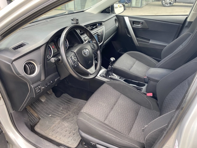 Toyota Auris 2.0D-4D 6MT - автомобили, коли, обяви за нови и употребявани 11