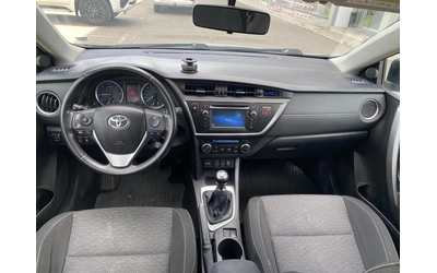 Toyota Auris 2.0D-4D 6MT - автомобили, коли, обяви за нови и употребявани 12
