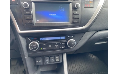 Toyota Auris 2.0D-4D 6MT - автомобили, коли, обяви за нови и употребявани 15
