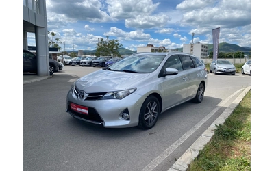 toyota-auris - 2