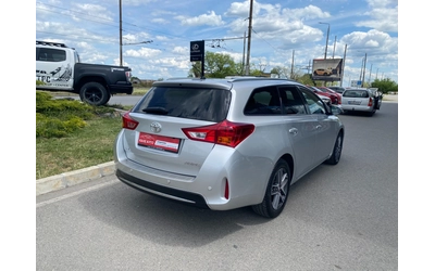 toyota-auris - 3