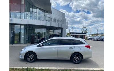 Toyota Auris 2.0D-4D 6MT - автомобили, коли, обяви за нови и употребявани 6