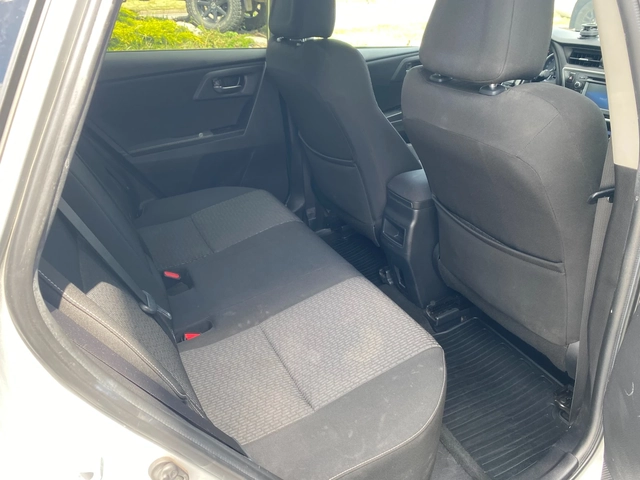 Toyota Auris 2.0D-4D 6MT - автомобили, коли, обяви за нови и употребявани 8