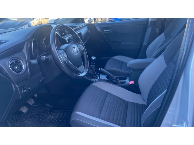 Toyota Auris 1.2T MT - автомобили, коли, обяви за нови и употребявани 13