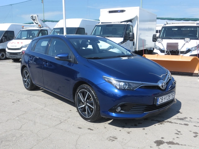 Toyota Auris 1, 2 - автомобили, коли, обяви за нови и употребявани 5