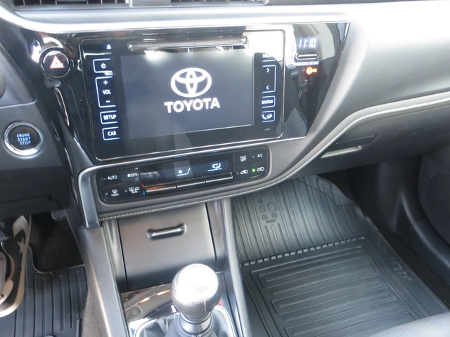 Toyota Auris 1, 2 - автомобили, коли, обяви за нови и употребявани 8