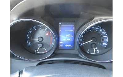 Toyota Auris 1, 2 - автомобили, коли, обяви за нови и употребявани 9