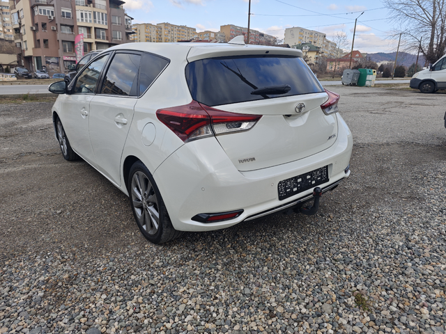 Тойота Аурис - автомобили, коли, обяви за нови и употребявани 7