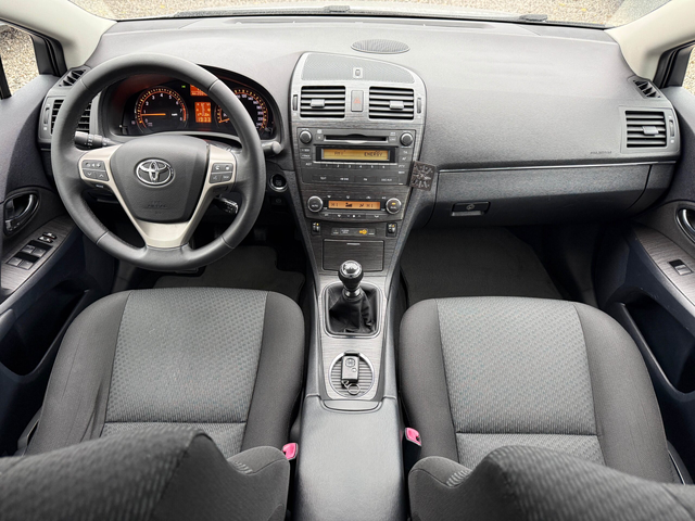 Toyota Avensis 1.8VVT-i 147hp СЕДАН - автомобили, коли, обяви за нови и употребявани 8
