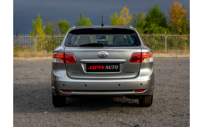 toyota-avensis - 4