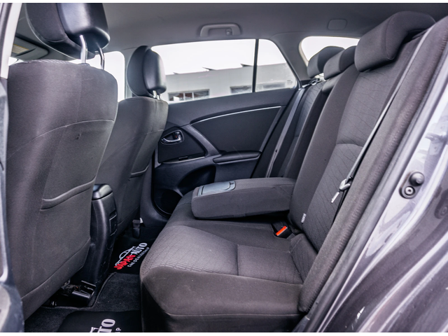 Toyota Avensis 1.8 VVT-i Automatic | С ГАРАНЦИЯ - автомобили, коли, обяви за нови и употребявани 13