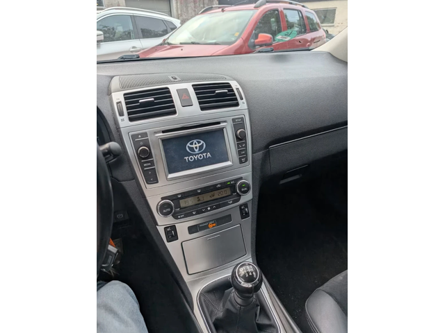 Toyota Avensis 2.0D-4D - автомобили, коли, обяви за нови и употребявани 6