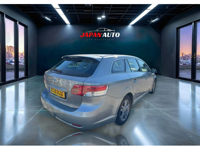 Toyota Avensis 1.8 VVT-i Очакван внос! - автомобили, коли, обяви за нови и употребявани 2