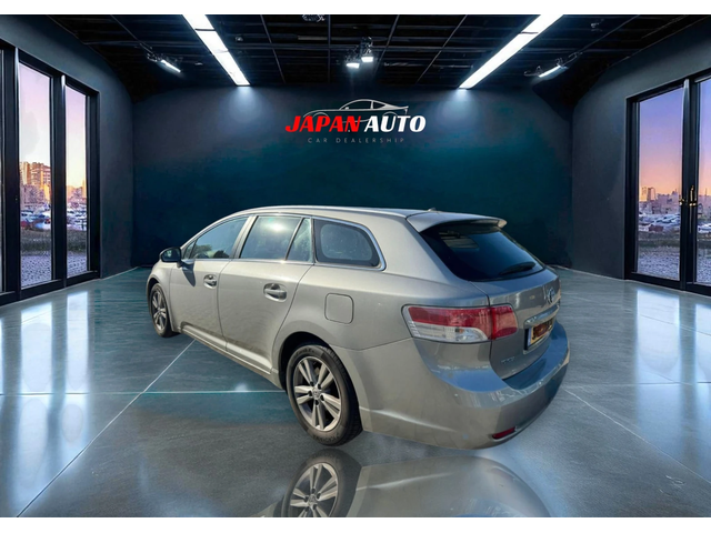 Toyota Avensis 1.8 VVT-i Очакван внос! - автомобили, коли, обяви за нови и употребявани 3