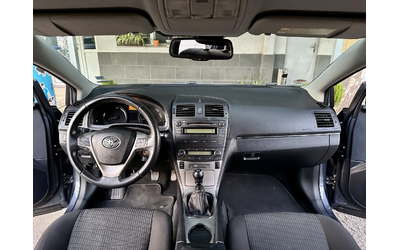 Toyota Avensis 2.0 - автомобили, коли, обяви за нови и употребявани 10