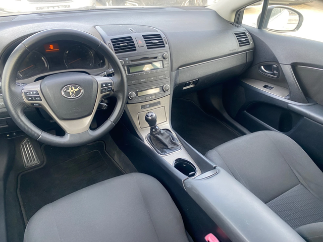 Toyota Avensis 2.2 d4d150 kc. - автомобили, коли, обяви за нови и употребявани 8