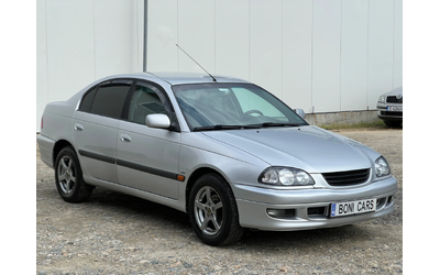 toyota-avensis - 2