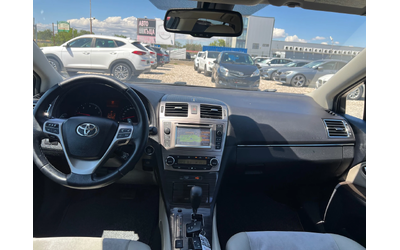 Toyota Avensis 2.2 D - автомобили, коли, обяви за нови и употребявани 13