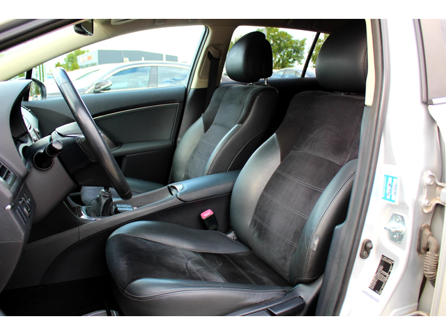 Toyota Avensis 2.2 D-4D D-Cat Executive/ЛИЗИНГ - автомобили, коли, обяви за нови и употребявани 10