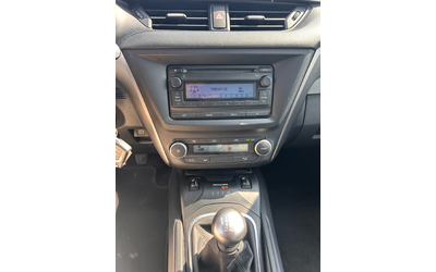 Toyota Avensis 1.6 VVT-I EURO 6 - автомобили, коли, обяви за нови и употребявани 11